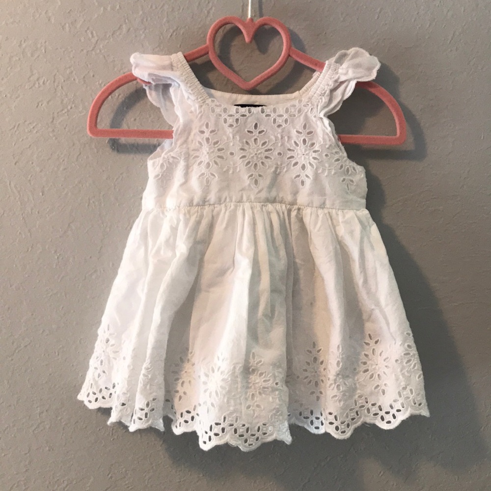 White baby gap dress